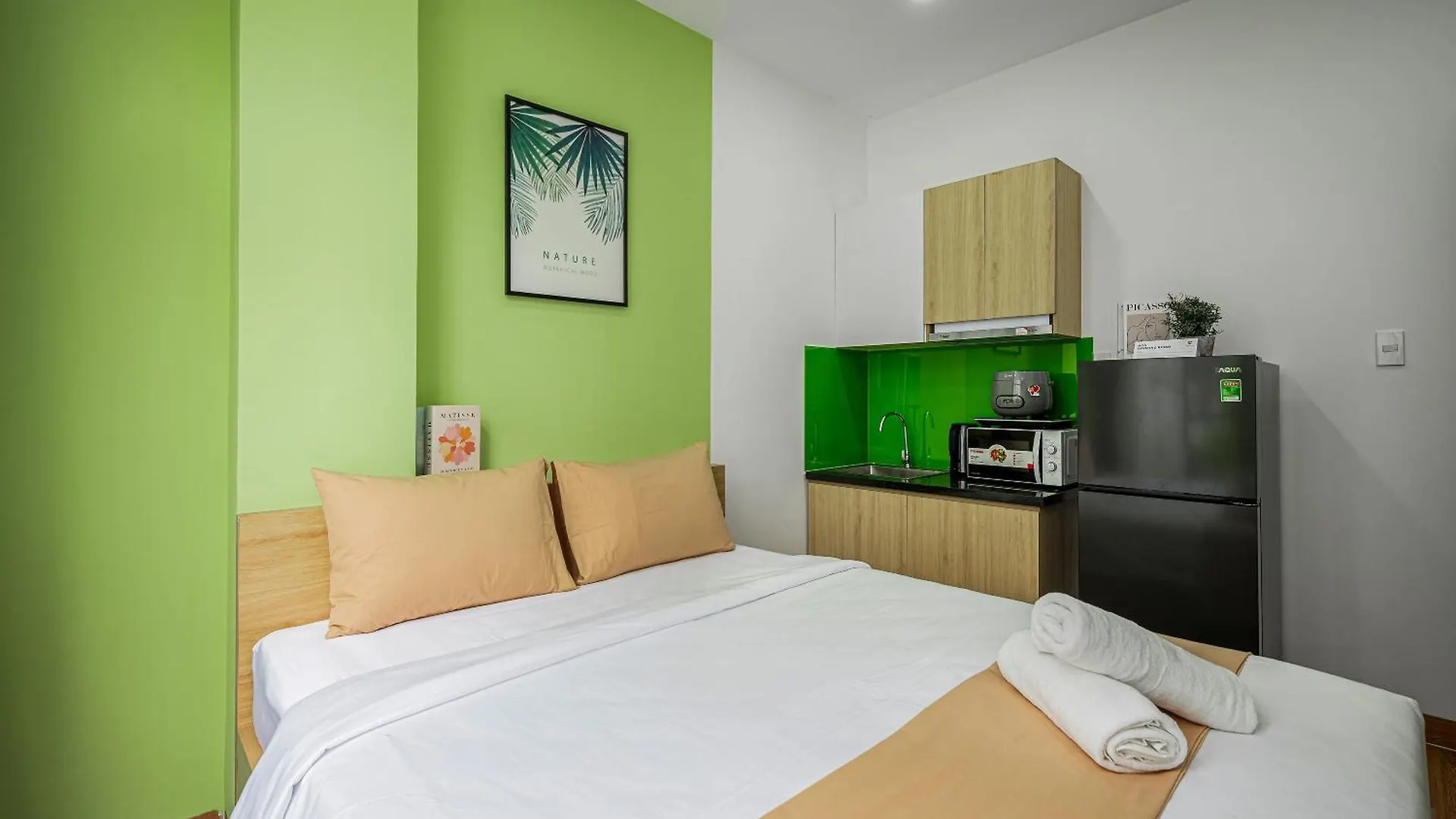 Apartment Cozrum Homes - Spring Residence Ho Chi Minh City