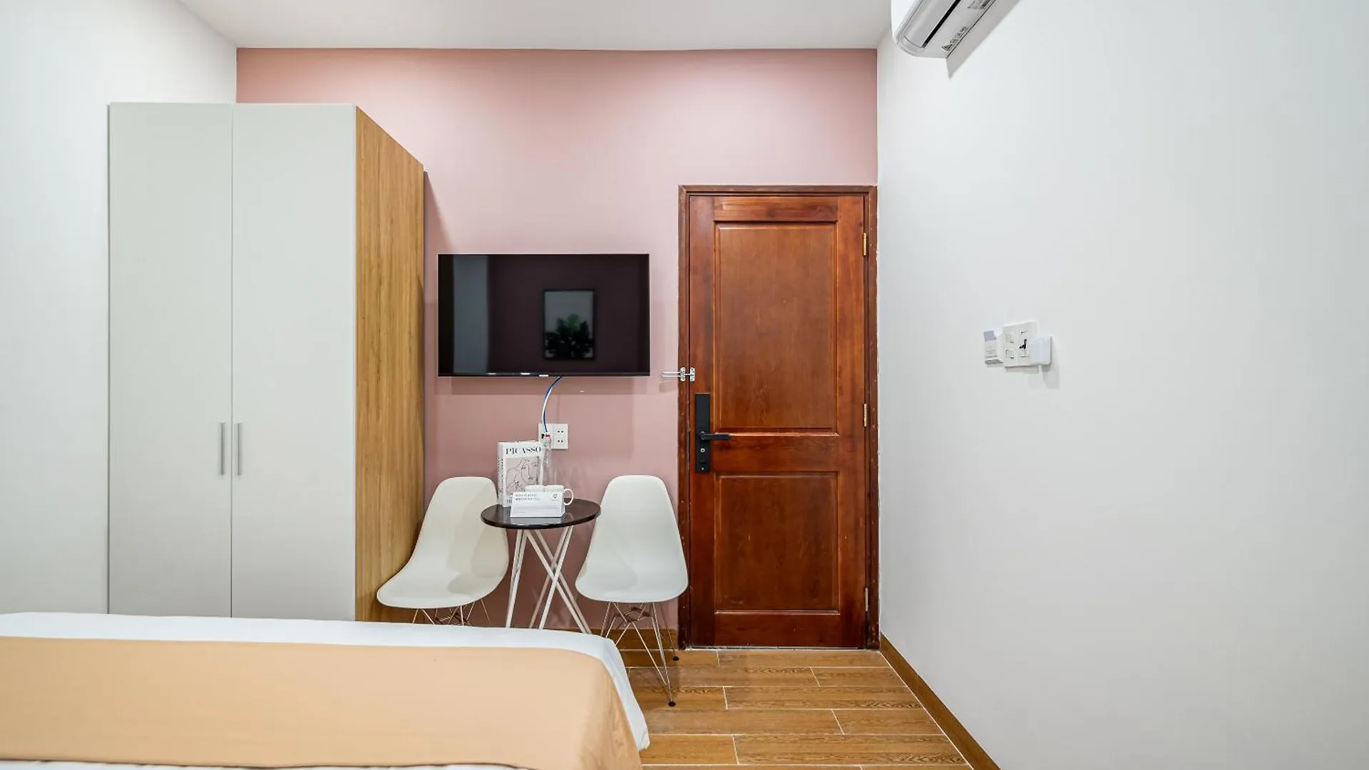 Cozrum Homes - Spring Residence Ho Chi Minh City