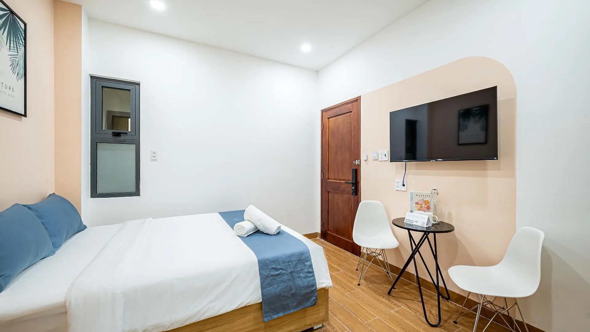 Cozrum Homes - Spring Residence Ho Chi Minh City Apartment