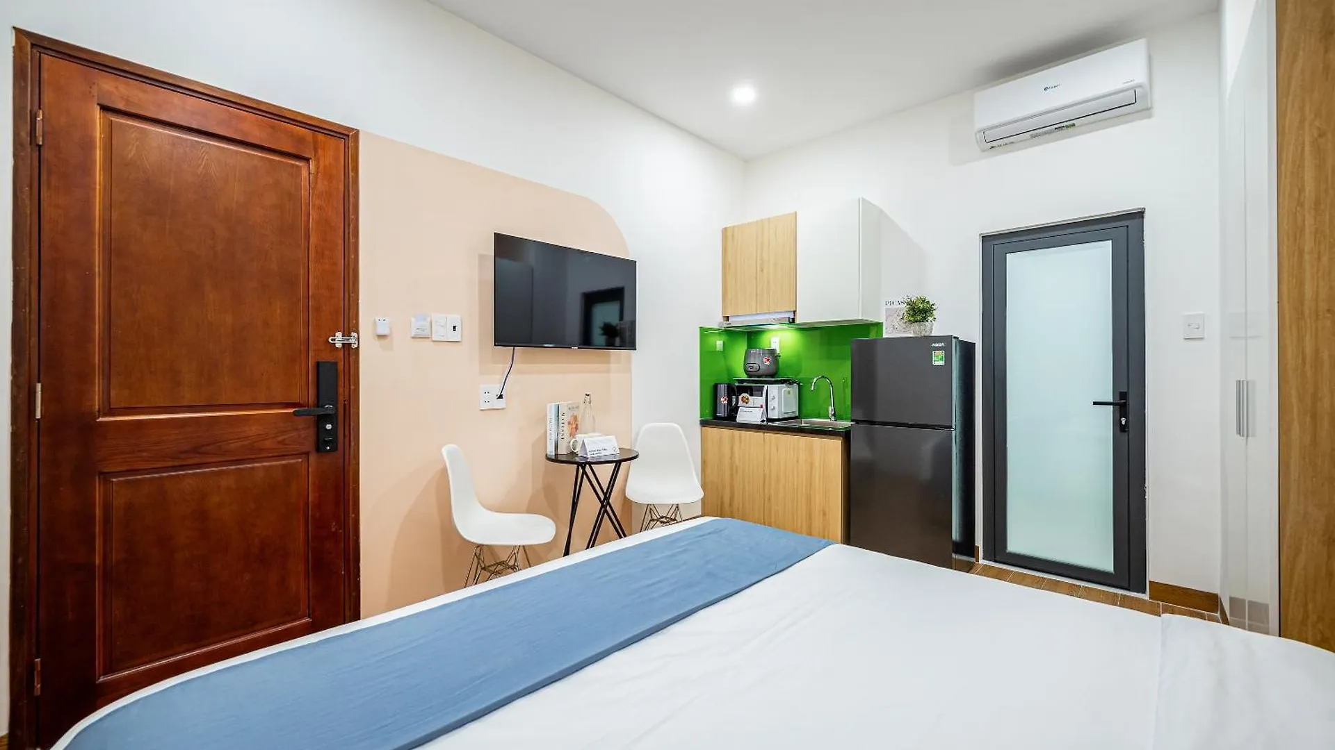 Cozrum Homes - Spring Residence Ho Chi Minh City