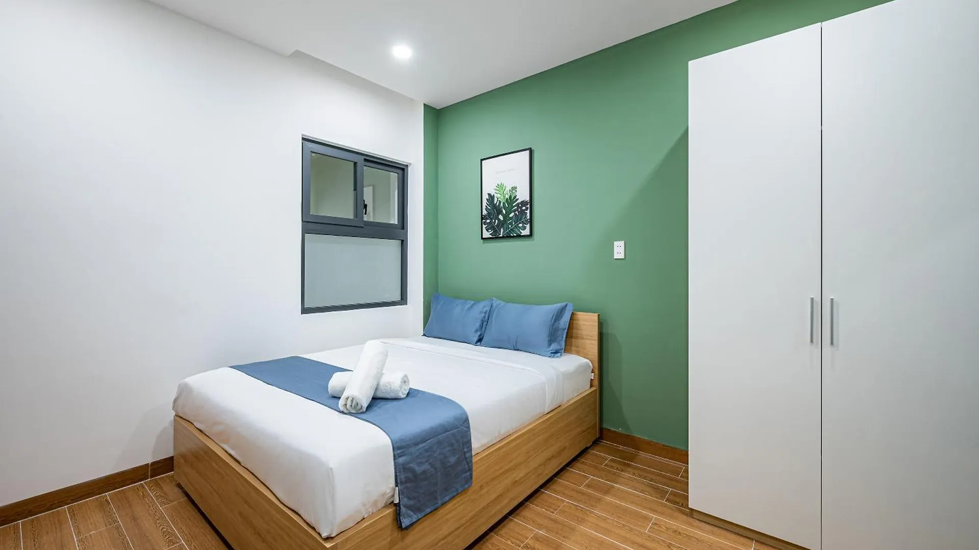 Cozrum Homes - Spring Residence Ho Chi Minh City Apartment