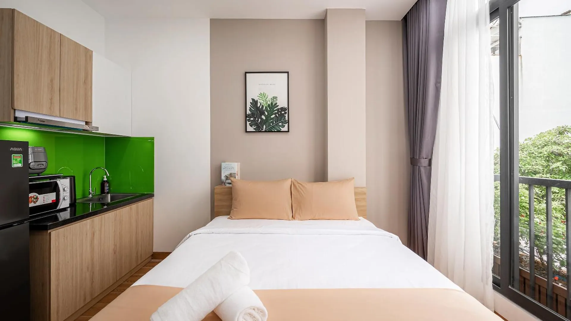 Cozrum Homes - Spring Residence Ho Chi Minh City Apartment