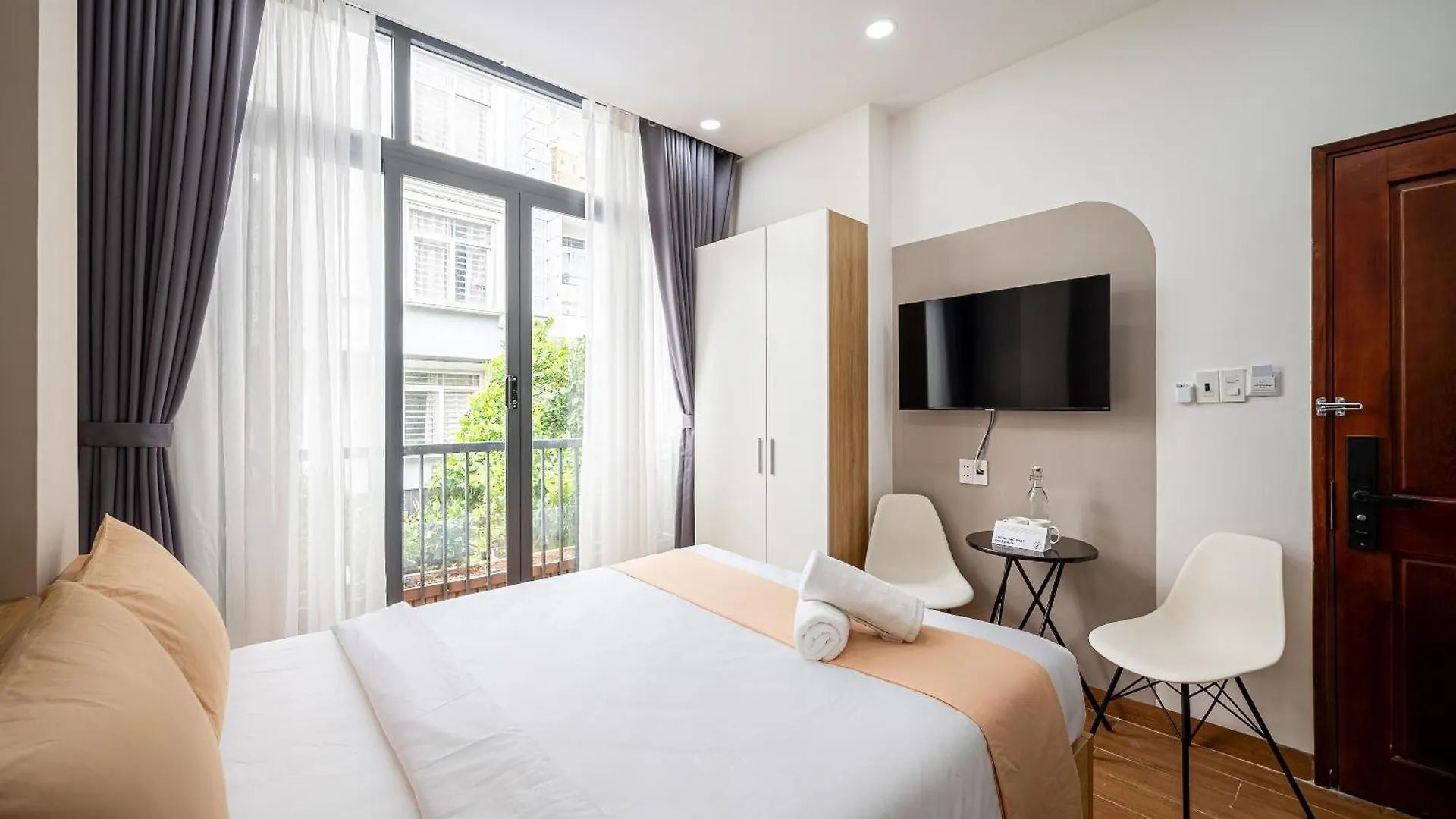 Cozrum Homes - Spring Residence Ho Chi Minh City