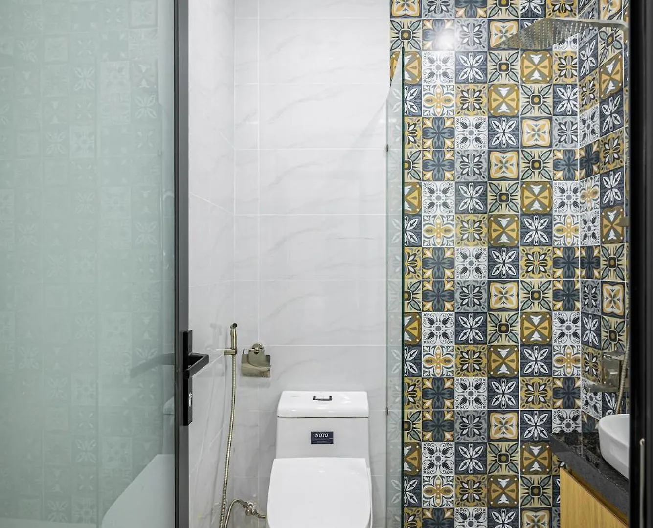 Apartment Cozrum Homes - Spring Residence Ho Chi Minh City