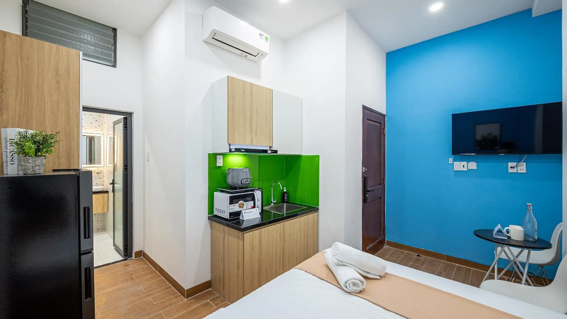 Cozrum Homes - Spring Residence Ho Chi Minh City